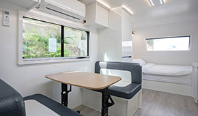 Room.04